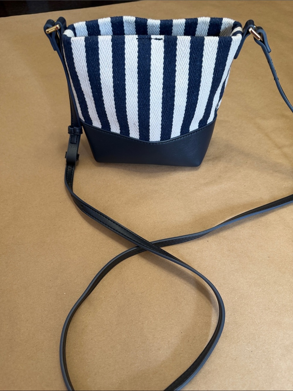 Old Navy Striped Navy and White Crossbody Bucket Bag